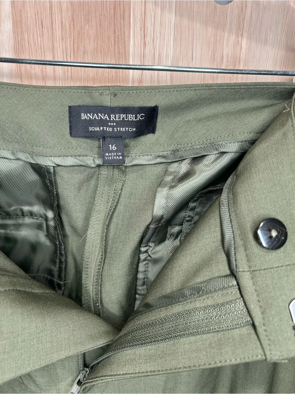 Banana Republic women’s Olive Dress Pants - 16 - Picture 3 of 5